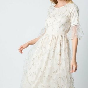 Polagram Floral Embroidered Lace Midi Dress Statement Sleeves Size Medium